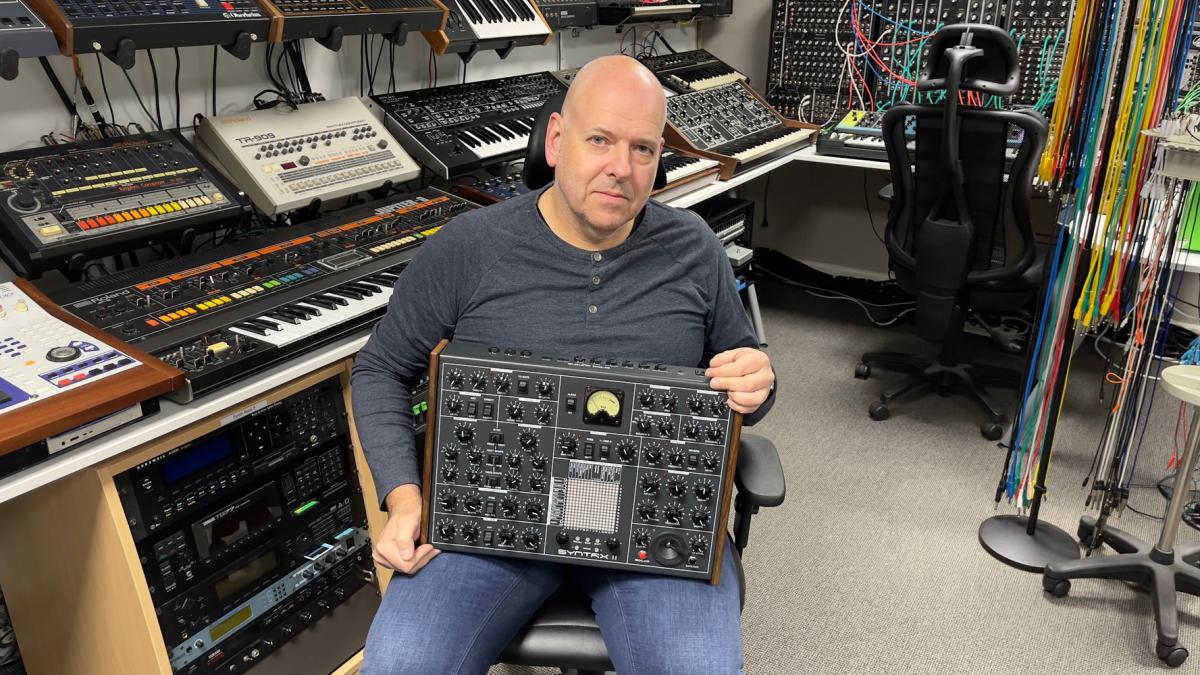 Videoreview van de Erica Synths Syntrx II modulaire synthesizer