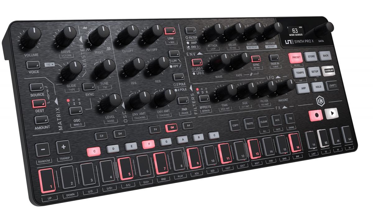 IK Multimedia Uno Synth Pro X